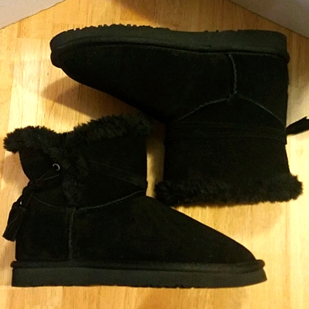 Lamo Thalia faux suede flat black boots Size 7